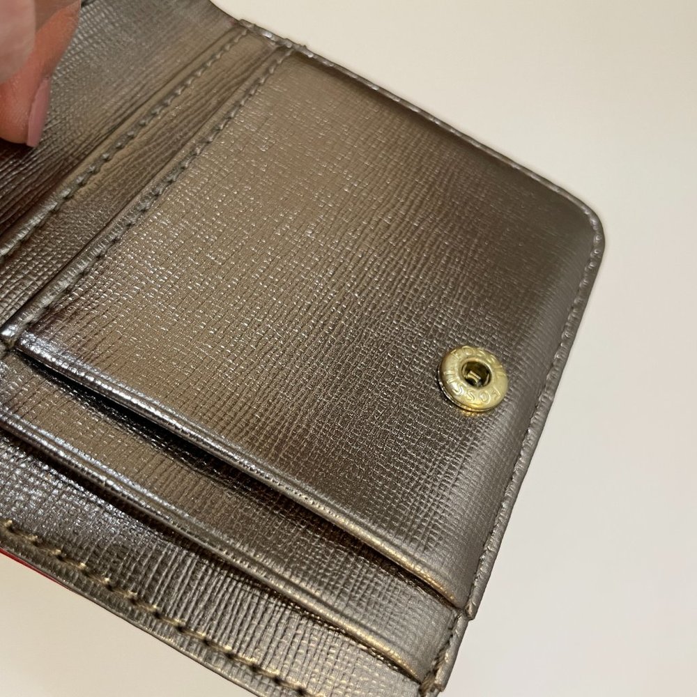 Red Compact Fossil Wallet - Picture 6 of 9